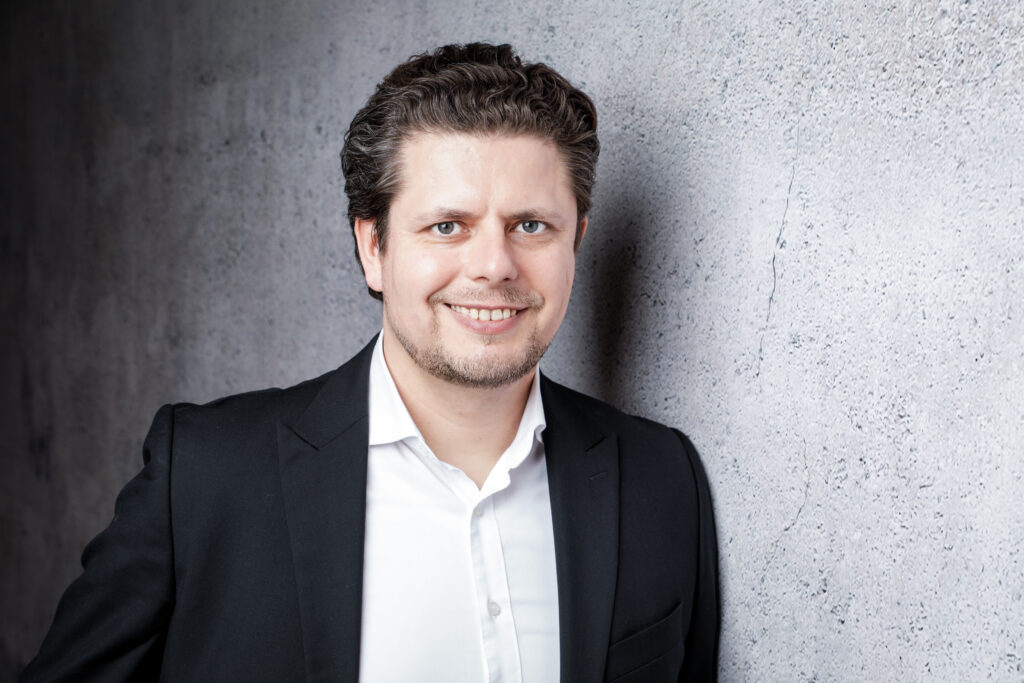 Seite über Elmar Seestädt in der Beilage „Experten im Fokus“ des Manager Magazins